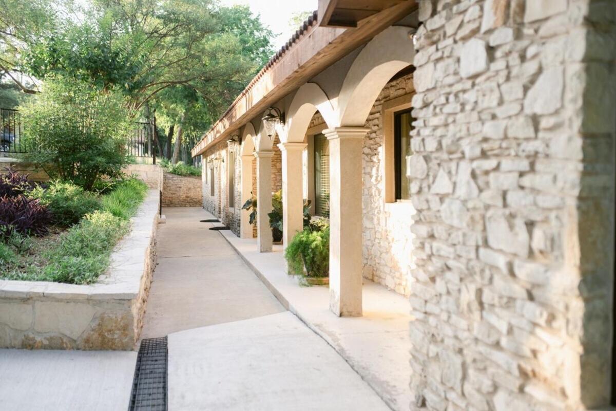 Messina Inn Wimberley Extérieur photo